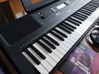 Keyboard YAMAHA PSR-E373 s dynamikou + PEDÁL + SLUCHÁTKA - 5