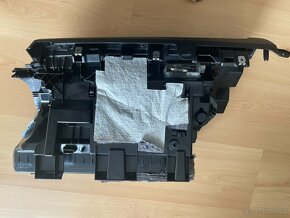 Kastlík u spolujezdce BMW 1 (e87) - 5