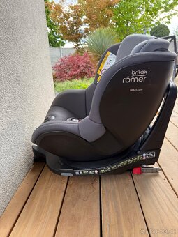 Autosedačka Britax Römer Dualfix M i-Size se základnou - 5