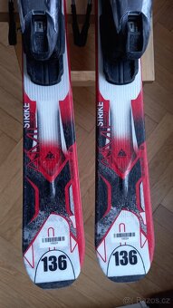 Prodám dětské lyže K2 136cm - 5