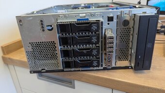 HP ML310e Gen8 v2 - 5