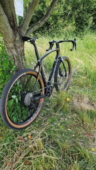 Gravel F9 - 5
