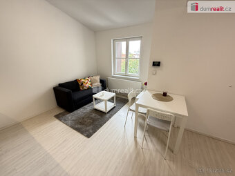Pronájem bytu 2+kk 40 m2 P2 Nové Město po rekonstrukci výtah - 5