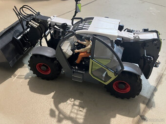 RC RC4WD teleskopický nakladač téměř nový s hydraulickým poh - 5