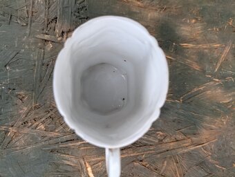 Vzpomínka na starou Vídeň-hrnek s motivem Rathaus. - 5