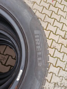 Pirelli 215/60 R16 - 5