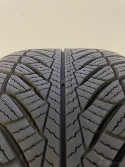 Orig zimni bmw 5 G30 G31 style 684 + 245/45/18 90% - 5