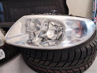 Přední světla chrysler Voyager 2003 - 5