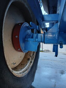 3000l Tažený postřikovač INUMA 3024 - 5