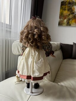 Panenka s porcelánovou hlavou - 5