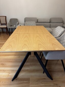 Úplně nový nepoužitý rozkládací stůl - 5