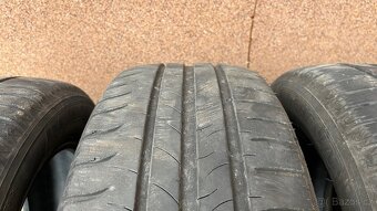 Pneu Michelin 205/55 R 16 - 5