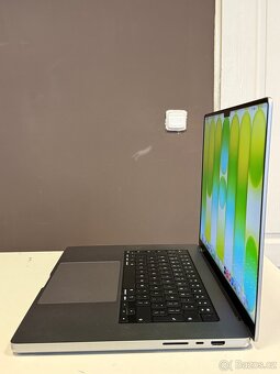 MacBook PRO 16” M1 PRO/32 GB RAM/1 TB SSD/94% - 5