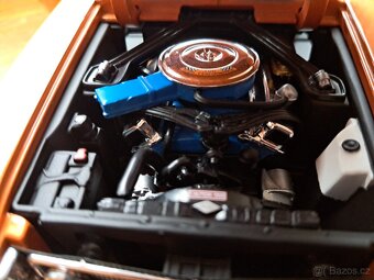 Model auta Ford Mustang GT Fastback, 1:18 - 5