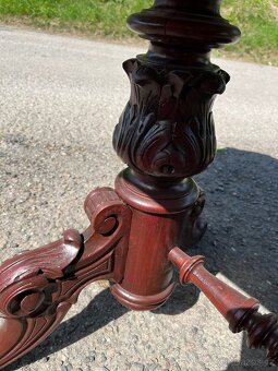 Starý jídelní stůl - 5