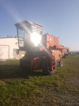 Kombajn bizon z 056 super stav - - 5