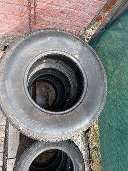 Pneu Kumho 265/70/r15 110T M+S - 5