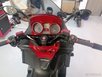 Gilera GP800 - 5