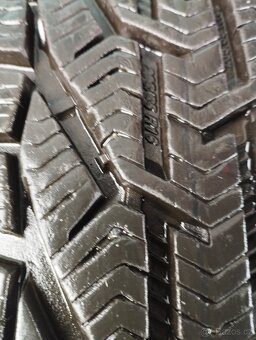 Zimní pneu 205/55/16 DOT-4721 - 5