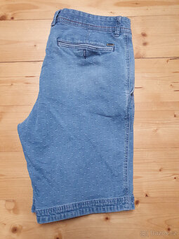 zimní bunda, kraťasy Bugatti, košile - 5