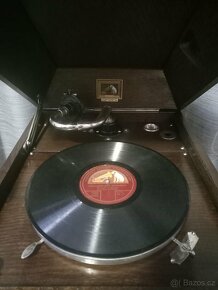 Dřevěný gramofon H.M.V - 5