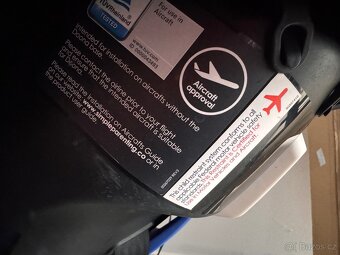 Doona + originál mobilní autosedačka se základnou 0-13kg - 5