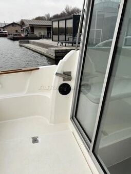 Merry Fisher 585 - 5