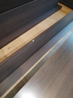 Konferenční stolek a police - 5