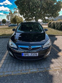 Opel Astra J Sports Tourer ve verzi 1.4 Turbo. - 5