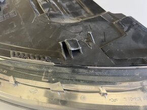 Audi A6 4F - Levý Bi- xenon Hella / 4F0941003 - 5