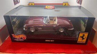 Ferrari 250 GT cabriolet 1:18 Hot Wheels - 5