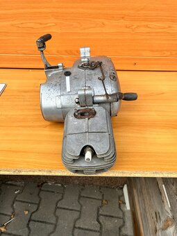 PRODÁM PLATNÉ PŘEPSATELNÉ DOKLADY JAWA 20+MOTOR PO GO - 5
