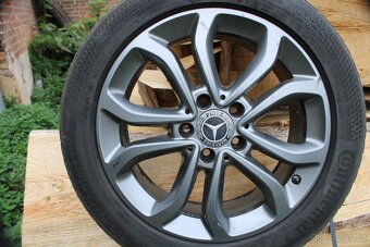 Originální Mercedes kola 5x112 Zimní 225/50/17 + sada šroubů - 5
