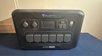 Bluetti AC300 Portable power station - 5