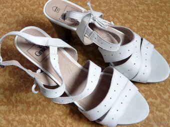 2 páry letních dámskách bot - 5