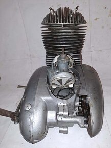 Jawa 250/553 Libeň motor - 5