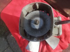 PRODÁM 3. FÁZOVÝ ELEKTROMOTOR S LITINOVÝM VENTILÁTOREM - 5
