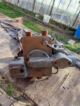 hydraulický rozvaděč bruska BPV 300 - 5