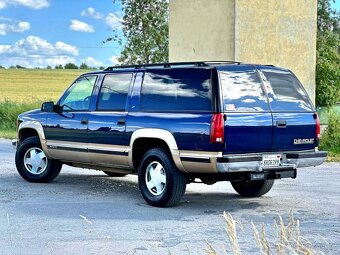 1999 Chevrolet Suburban 1500 LT | 5.7L V8 | 4x4 - 5