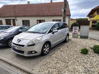 Peugeot 5008 2013 1.6 nafta 84 kW - 5