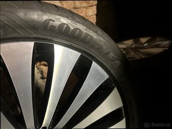 Alu kola Mercedes V,E W213 18 letní orig.Goodyear - 5