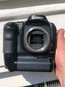 Canon 10D (6mpx) + batterxy grip zrcadlovka - 5