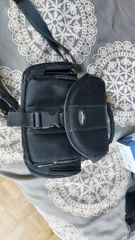 Olympus OM-D E-M1 s objektivem 14-150 a příslušenstvím - 5