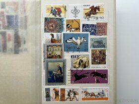 Poštovní známky - album světové - cca 600 ks - 5