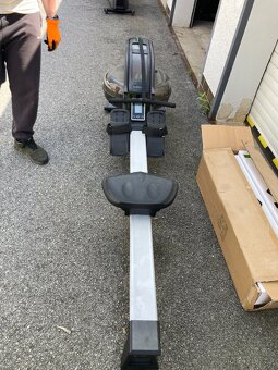 Veslovací trenažér TUNTURI R80W - Zánovní - 5