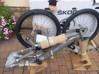NOVÉ Celoodpružené MTB+ Škoda- Superior Shimano Deore - 5