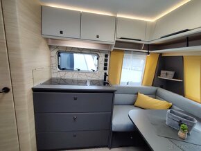 Obytný přívěs Fendt Apero 495 SG nový skladem - 5