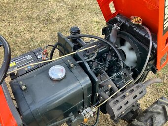 JAPONSKÝ MALOTRAKTOR KUBOTA B6000 4X4 REPASOVANÝ - 5