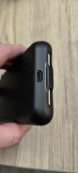 Prodám úplně nové nabíjecí pouzdro na iPhone 13 Pro MAX - 5