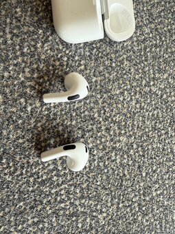 Sluchátka Apple AirPods 2021 s MagSafe - 5